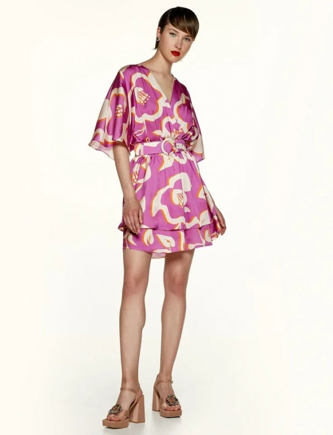 Floral printed φούξια κρουαζέ κοντό σατέν φόρεμα με ελαστική μέση, διπλό βολάν στο τελείωμα και αποσπώμενη ζώνη Access