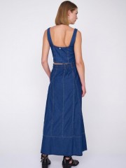 Blue jean tencel ψηλόμεση maxi φούστα σε Α- γραμμή, με μπροστινό σκίσιμο, τετράγωνες μεγάλες τσέπες και λάστιχο με κορδόνι στην μέση Ale