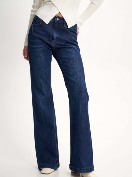Blue jean σκουρόχρωμo ψηλόμεσο ελαστικό flare-fit παντελόνι σε τετράγωνες τσέπες πίσω και χωρίς ξέβαμμα Αle