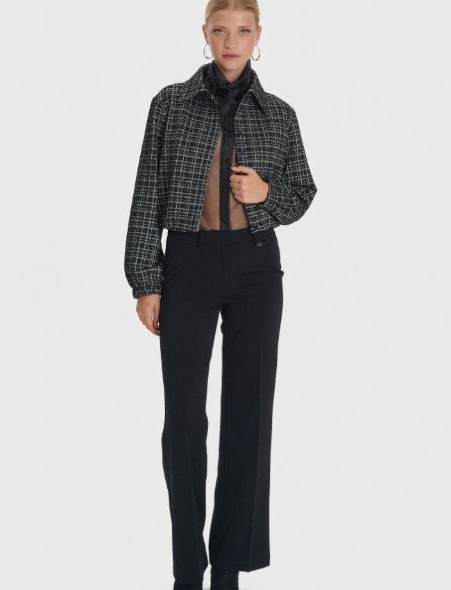 Tweed μαύρο μακρυμάνικο κοντό jacket με εσωτερικό λάστιχο στο τελείωμα, πέτο γιακά και κρυφό κλείσιμο με κουμπιά μπροστά Αle 