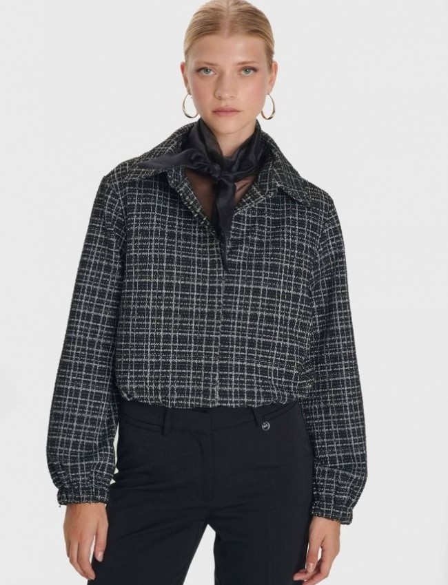 Tweed μαύρο μακρυμάνικο κοντό jacket με εσωτερικό λάστιχο στο τελείωμα, πέτο γιακά και κρυφό κλείσιμο με κουμπιά μπροστά Αle 