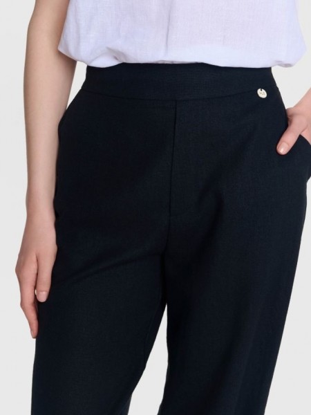 Μαύρο λινό ψηλόμεσο παντελόνι, σε slouchy fit γραμμή, με λάστιχο πίσω στην μέση και πλαϊνές τσέπες Ale  