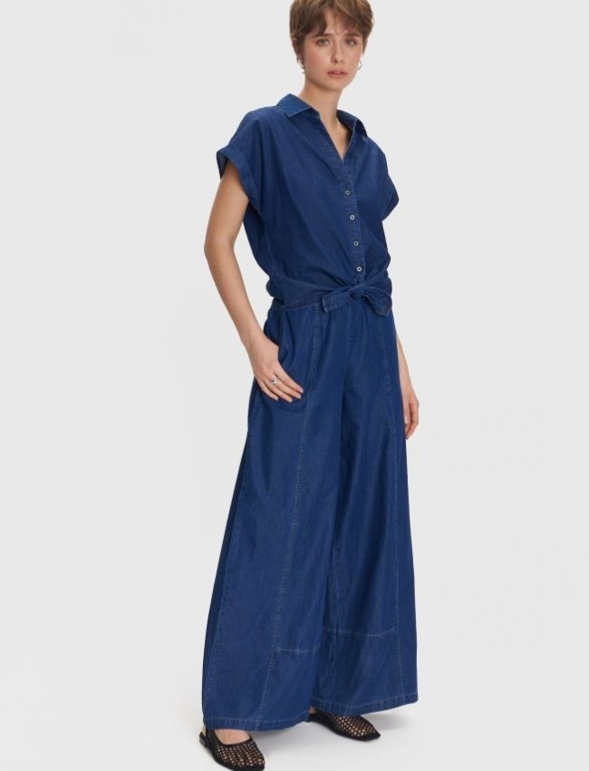 Blue jean tencel κοντομάνικο πουκάμισο, σε ίσια γραμμή, με πέτο γιακά και κλείσιμο με κουμπιά μπροστά Ale 