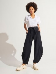 Μαύρο παντελόνι slouchy-fit με πλαϊνές τσέπες, διακοσμητικά εξόρραφα και μη αποσπώμενη ζώνη Ale