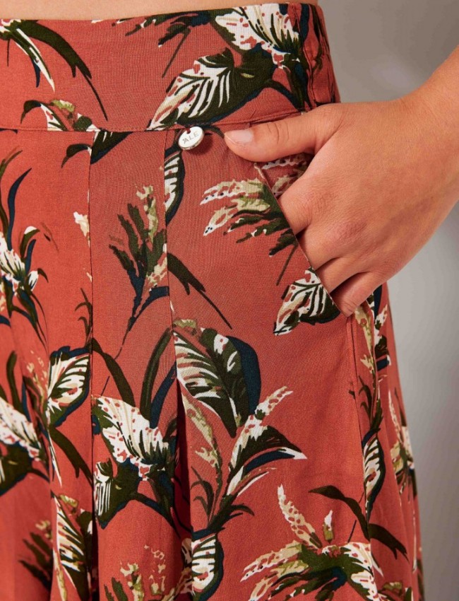 Floral printed εκάι  ψηλόμεση παντελόνα με πιέτες μπροστά  , λάστιχο πίσω στην μέση και συνδυασμός δύο  υφασμάτων στο κάτω μέρος Ale 