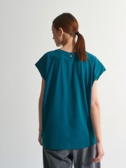 Πετρόλ κοντομάνικη βαμβακερή loose-fit μπλούζα με τύπωμα χαβιάρι "OFF LINE" και ανοιχτή στρογγυλή λαιμόκοψη Ale