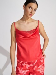 Φούξια lingerie με λεπτές ρυθμιζόμενες τιράντες, ντραπέ λαιμόκοψη και δαντελένιες λεπτομέρειες Ale