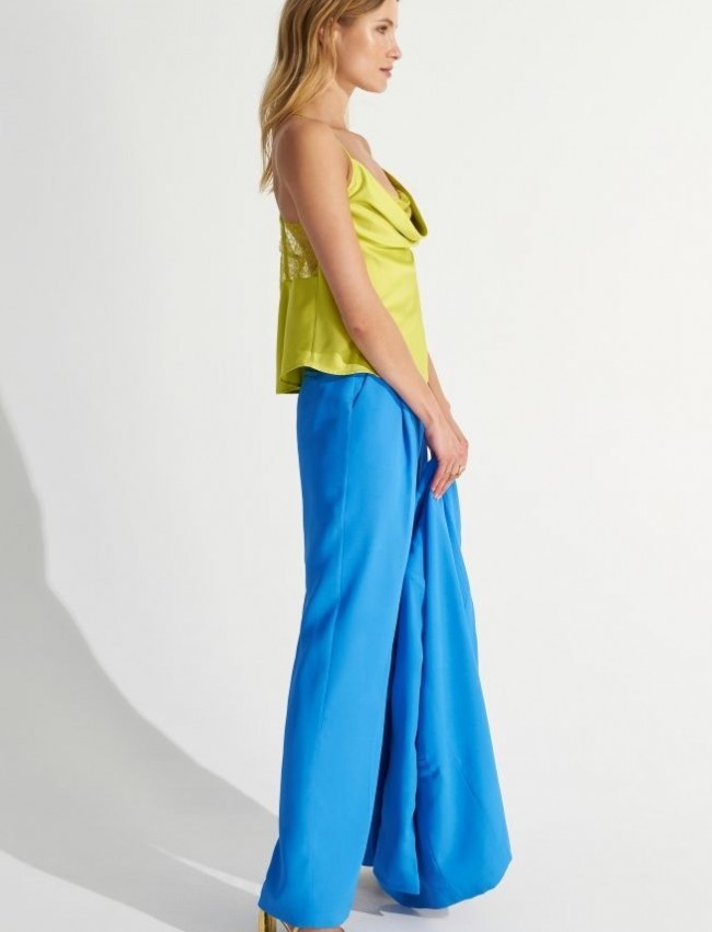 Lime lingerie με λεπτές ρυθμιζόμενες τιράντες, ντραπέ λαιμόκοψη και δαντελένιες λεπτομέρειες Ale