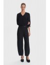 Μαύρο ψηλόμεσο slouchy-fit παντελόνι σε χαλαρή γραμμή με λάστιχο πίσω στη μέση κάθετες  μπροστινές τσέπες και αποσπώμενο λεπτό κορδόνι Ale 