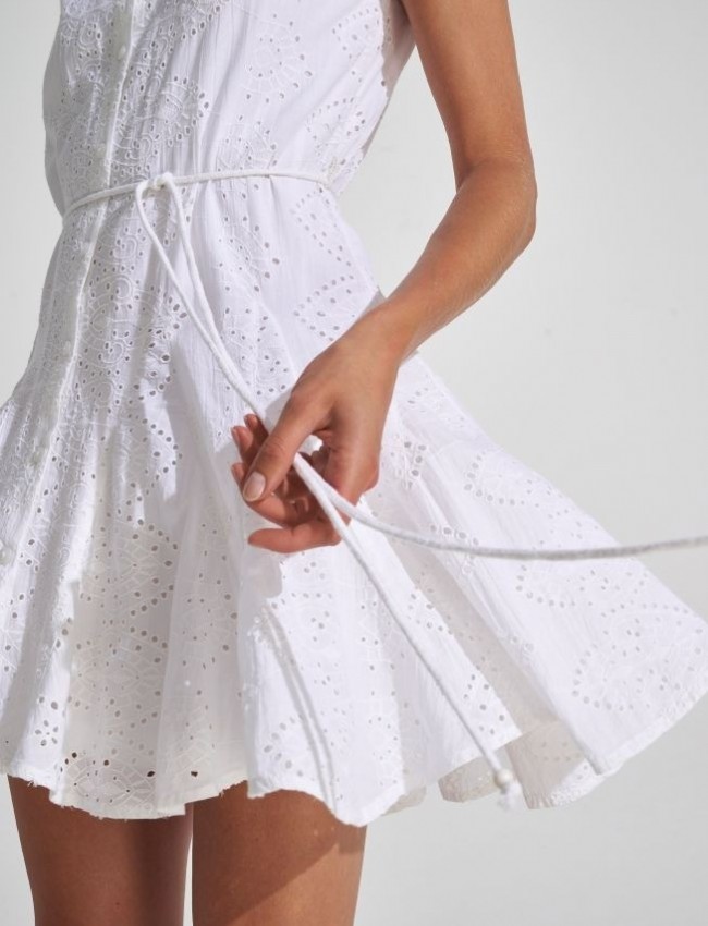 Λευκό αμάνικο broderie shirt look κοντό φόρεμα σε κλος γραμμή με εσωτερική αποσπώμενη φόδρα-φόρεμα Ale