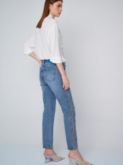 Blue jean high waisted σταθερό παντελόνι σε ίσια γραμμή με στρασάκια κατά μήκος στο πλάι Ale