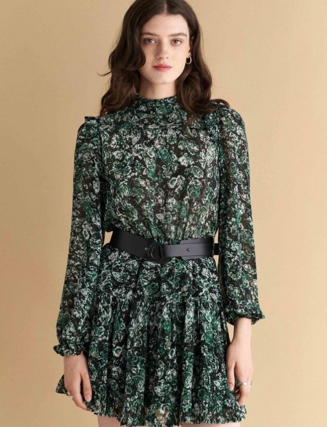 Floral printed πράσινο μακρυμάνικο κοντό φόρεμα από μουσελίνα με λουπέτο λαιμόκοψη, διαφάνεια στο πάνω μέρος, ελαστική μέση, βολάν στο τελείωμα και αποσπώμενη faux-leather ζώνη Attrattivo 