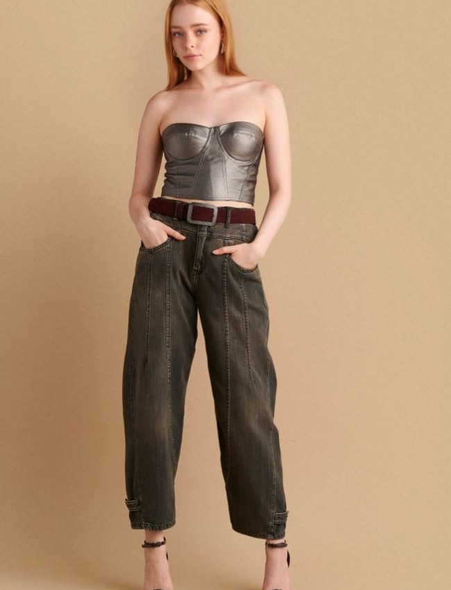 Bronze faux-leather μπούστο με φερμουάρ στην πλάτη, μπροστινά διακοσμητικά γαζιά και σιλικόνη τελείωμα εσωτερικά Attrattivo