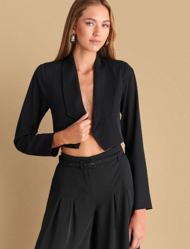 Μαύρο cropped σακάκι σε μεσάτη γραμμή και χωρίς μπροστινό κούμπωμα Attrattivo 
