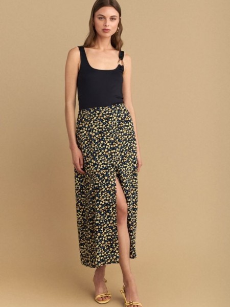 Floral printed κίτρινη ψηλόμεση midi φούστα σε ίσια γραμμή, λάστιχο πίσω στη μέση και κλείσιμο με μπροστινά κουμπιά Attrattivo 
