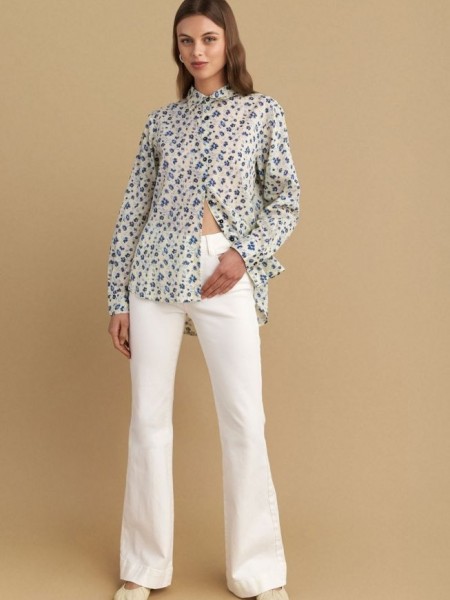 Floral printed μπλε μακρυμάνικο πουκάμισο, σε ίσια γραμμή, με πέτο γιακά, κουφόπιετα στην πλάτη και κλείσιμο με κουμπιά μπροστά Attrattivo 