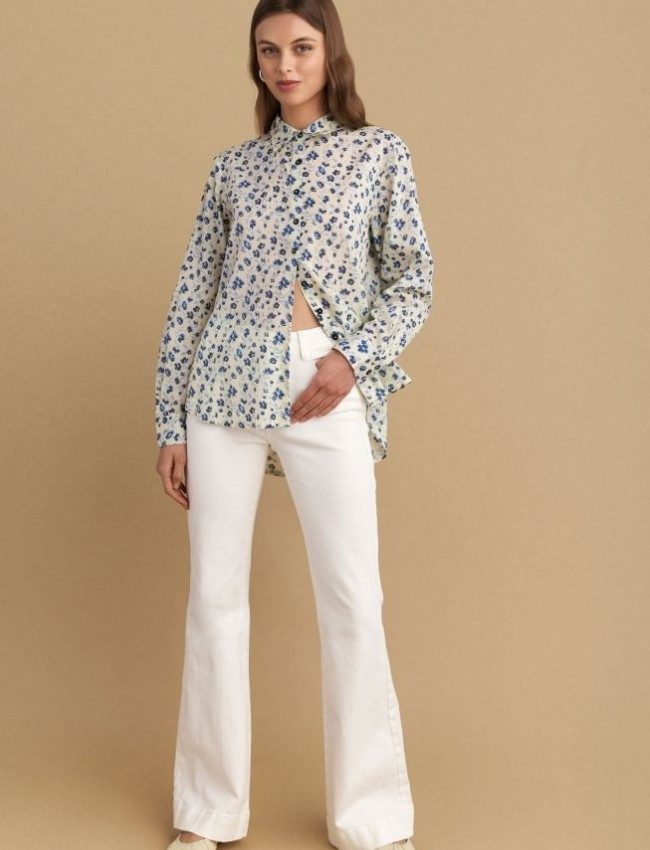Floral printed μπλε μακρυμάνικο πουκάμισο, σε ίσια γραμμή, με πέτο γιακά, κουφόπιετα στην πλάτη και κλείσιμο με κουμπιά μπροστά Attrattivo 