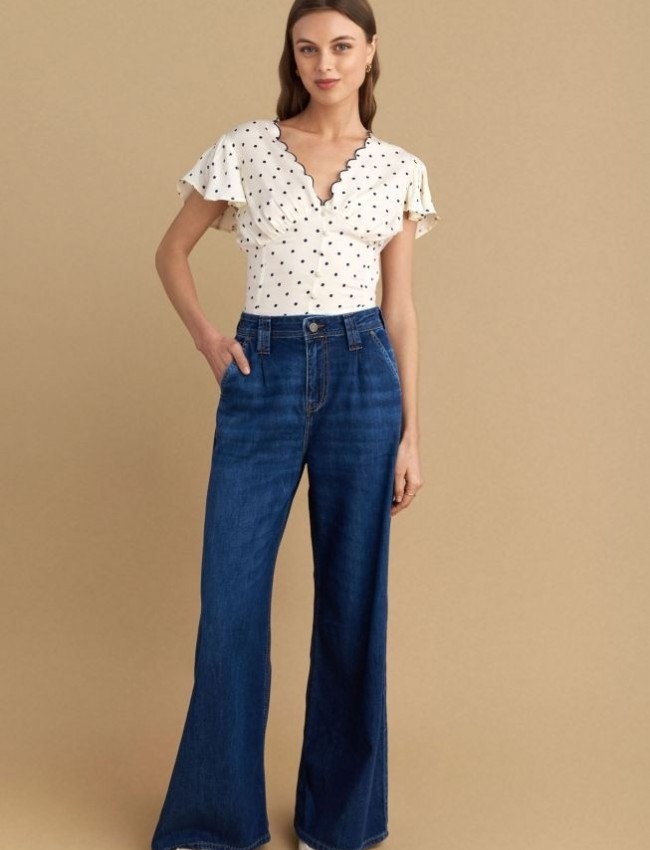 Blue jean ψηλόμεση wide-leg παντελόνα, με ταμπά γαζιά, πλαϊνές τσέπες και κλείσιμο με κουμπιά και κουμπί μπροστά Attrattivo 