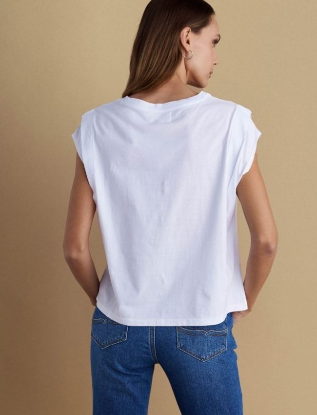 Λευκό βαμβακερό κοντομάνικο t-shirt, σε τετράγωνη γραμμή, με κλειστή στρογγυλή λαιμόκοψη και τύπωμα "Sometimes Dane is Better Than Perfect' Attrattivo 