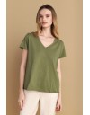 Χακί βαμβακερό κοντομάνικο basic Τ-shirt, με V- λαιμόκοψη και ελαφρώς Α γραμμή Attrattivo
