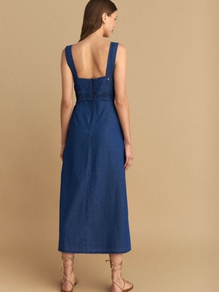Blue jean tencel αμάνικο midi φόρεμα, με διακοσμητικές ραφές, τετράγωνη λαιμόκοψη, σκίσιμο μπροστά και κλείσιμο με φερμουάρ πίσω Attrattivo 