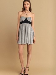 Πουά εκρού τούλινο strapless κοντό φόρεμα, σε κλος γραμμή και λάστιχο στην μέση Attrattivo 