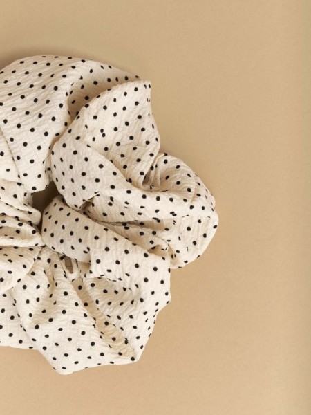 Πουά λευκό scrunchie Attrattivo