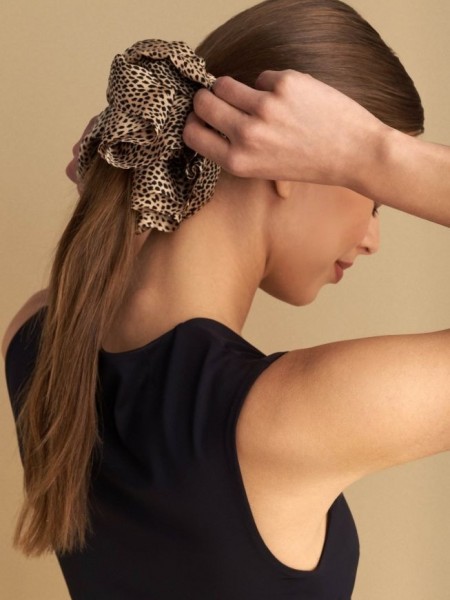 Animal printed μαύρο scrunchie Attrattivo