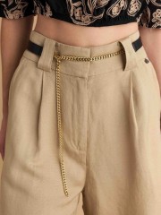 Μαύρη leather ζώνη σε συνδυασμό με χρυσή αλυσίδα Attrattivo 