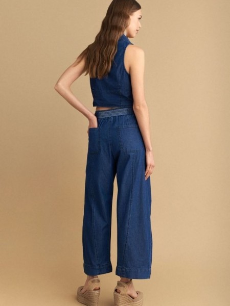 Blue jean tencel ψηλόμεσο παντελόνι, σε slouchy fit γραμμή, λάστιχο στην μέση, πλαϊνές τσέπες και αποσπώμενη υφασμάτινη ζώνη Attrattivo 