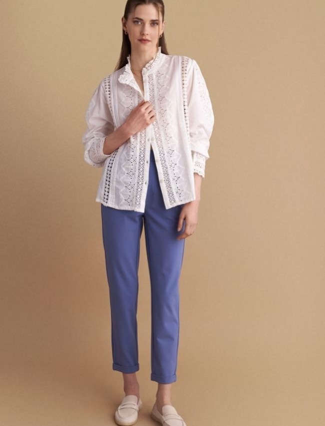 Μπλε indigo basic παντελόνι αστραγάλου χωρίς κούμπωμα, με πλαϊνές τσέπες, λάστιχο πίσω στην μέση και ρεβέρ στο τελείωμα Attrattivo