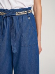 Blue jean tencel high-waisted ζιπ-κυλότ,  με πλαϊνές μεγάλες τσέπες και αποσπώμενο κεντημένο ζωνάκι Attrattivo 