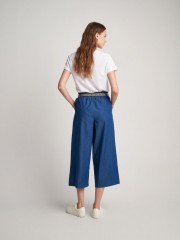 Blue jean tencel high-waisted ζιπ-κυλότ,  με πλαϊνές μεγάλες τσέπες και αποσπώμενο κεντημένο ζωνάκι Attrattivo 
