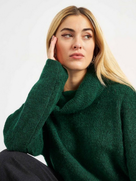 Κυπαρισσί μακρυμάνικη πλεκτή oversized μπλούζα ζιβάγκο, με ρεγκλάν μανικοκόλληση και ανάγλυφη πλέξη Attrattivo