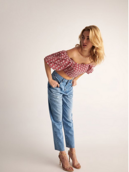 Light jean ψηλόμεσο mom's fit παντελόνι με πλαϊνές τσέπες  Attrattivo