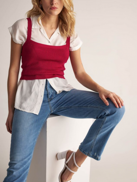 Light blue jean high-waisted regular fit, σε ίσια γραμμή, με μπροστινές τσέπες Attrattivo