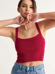 Φούξια αμάνικο cropped top με τετράγωνη λαιμόκοψη Attrattivo
