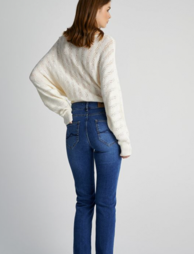 Blue jean παντελόνι regular fit χωρίς έντονα ξαβάμματα, με ταμπά γαζιά και τετράγωνες τσέπες πίσω Attrattivo 