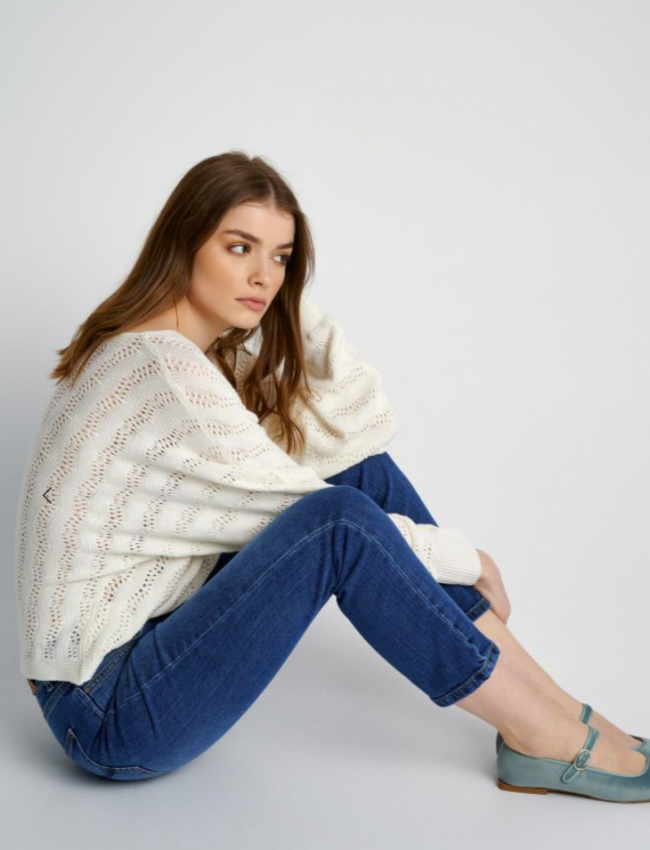 Blue jean παντελόνι regular fit χωρίς έντονα ξαβάμματα, με ταμπά γαζιά και τετράγωνες τσέπες πίσω Attrattivo 