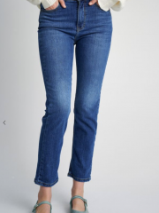 Blue jean παντελόνι regular fit χωρίς έντονα ξαβάμματα, με ταμπά γαζιά και τετράγωνες τσέπες πίσω Attrattivo 