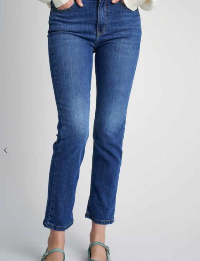 Blue jean παντελόνι regular fit χωρίς έντονα ξαβάμματα, με ταμπά γαζιά και τετράγωνες τσέπες πίσω Attrattivo 