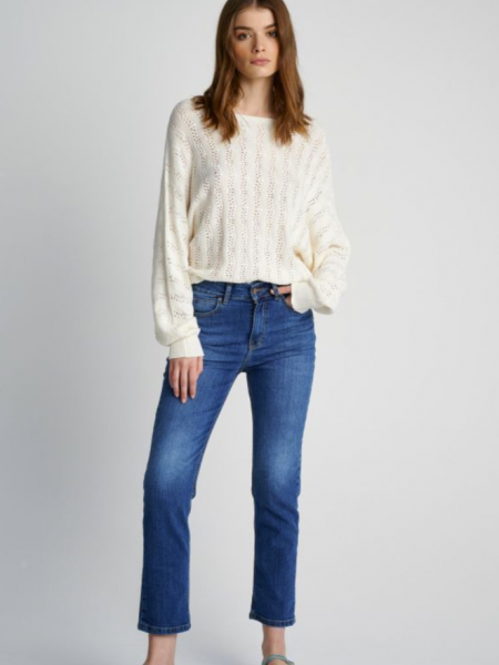 Blue jean παντελόνι regular fit χωρίς έντονα ξαβάμματα, με ταμπά γαζιά και τετράγωνες τσέπες πίσω Attrattivo 