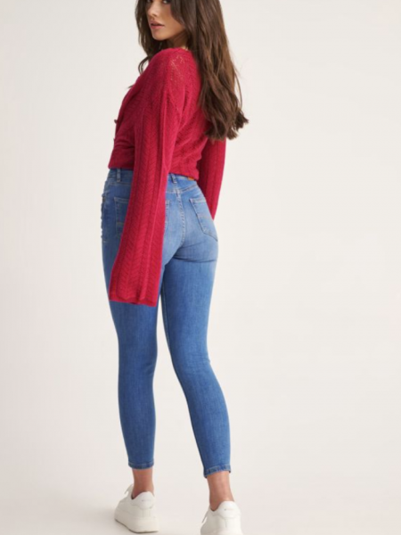 Light blue jean ψηλόμεσο ελαστικό παντελόνι με μικρά ξεβάμματα μπροστά και τετράγωνες τσέπες πίσω Attrattivo