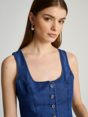 Blue jean tencel γιλέκο με μπροστινό κλείσιμο με 5 κουμπιά και σε μεσάτη γραμμή Attrattivo