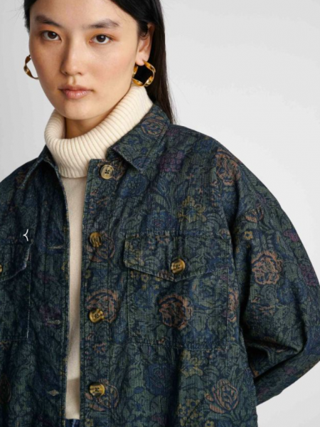 Floral printed πράσινο-μπλε κοτλέ πουκάμισο σε ίσια γραμμή, με κουμπιά μπροστά, τετράγωνες τσέπες ψηλά και ρεγκλάν μανικοκόλληση Attrattivo