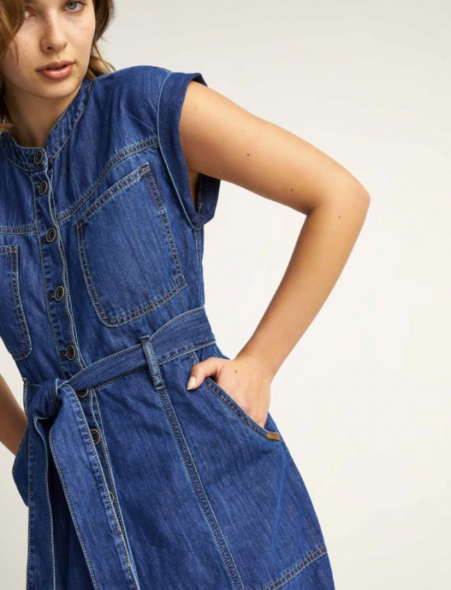Blue jean αμάνικο maxi φόρεμα με στρογγυλή λαιμόκοψη, μπροστινές τσέπες και αποσπώμενη ζώνη Attrattivo