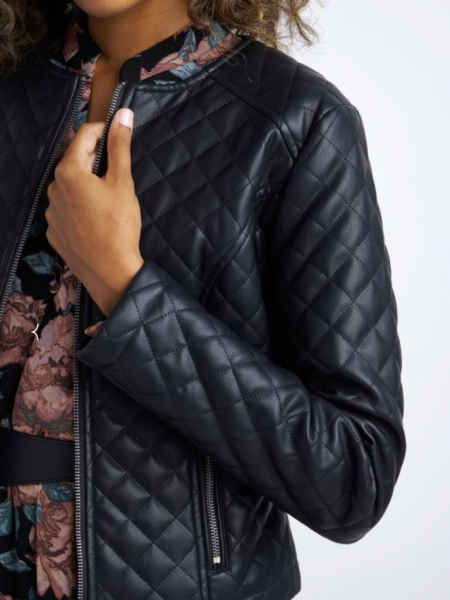 Μαύρο καπιτονέ faux leather jacket χωρίς γιακά, με στρογγυλή λαιμόκοψη και μπροστινά εξωτερικά φερμουάρ Attrattivo