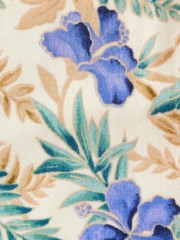 Floral printed λιλά-μπεζ cropped top σε σταθερό ύφασμα, σούρες με εσωτερικό λάστιχο στους ώμους και κούμπωμα με φερμουάρ στο πλαί Attrattivo