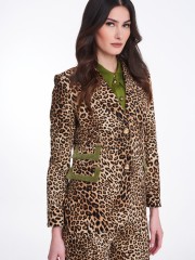 Animal printed κοτλέ μακρύ σακάκι σε μεσάτη γραμμή, με λαδί κοτλέ τελειώματα στα καπάκια στις τετράγωνες τσέπες και κουμπιά military style Badoo