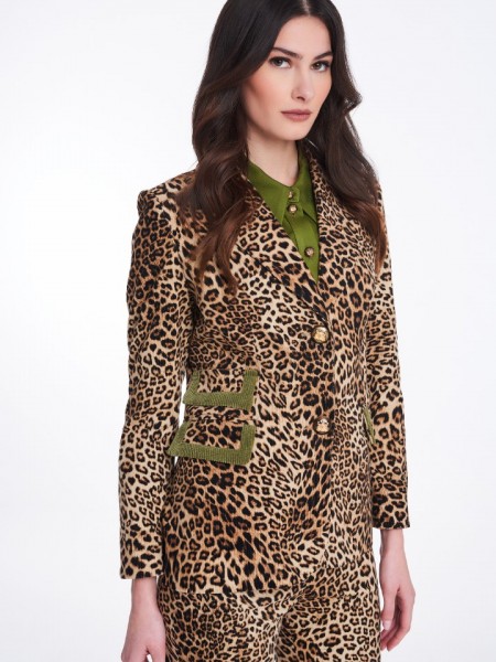 Animal printed κοτλέ μακρύ σακάκι σε μεσάτη γραμμή, με λαδί κοτλέ τελειώματα στα καπάκια στις τετράγωνες τσέπες και κουμπιά military style Badoo